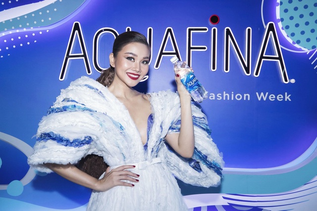 Aquafina-fashion-show