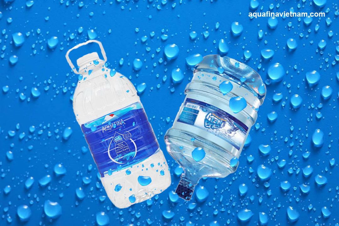 Nước tinh khiết Aquafina và Sawanew khác biệt ra sao?