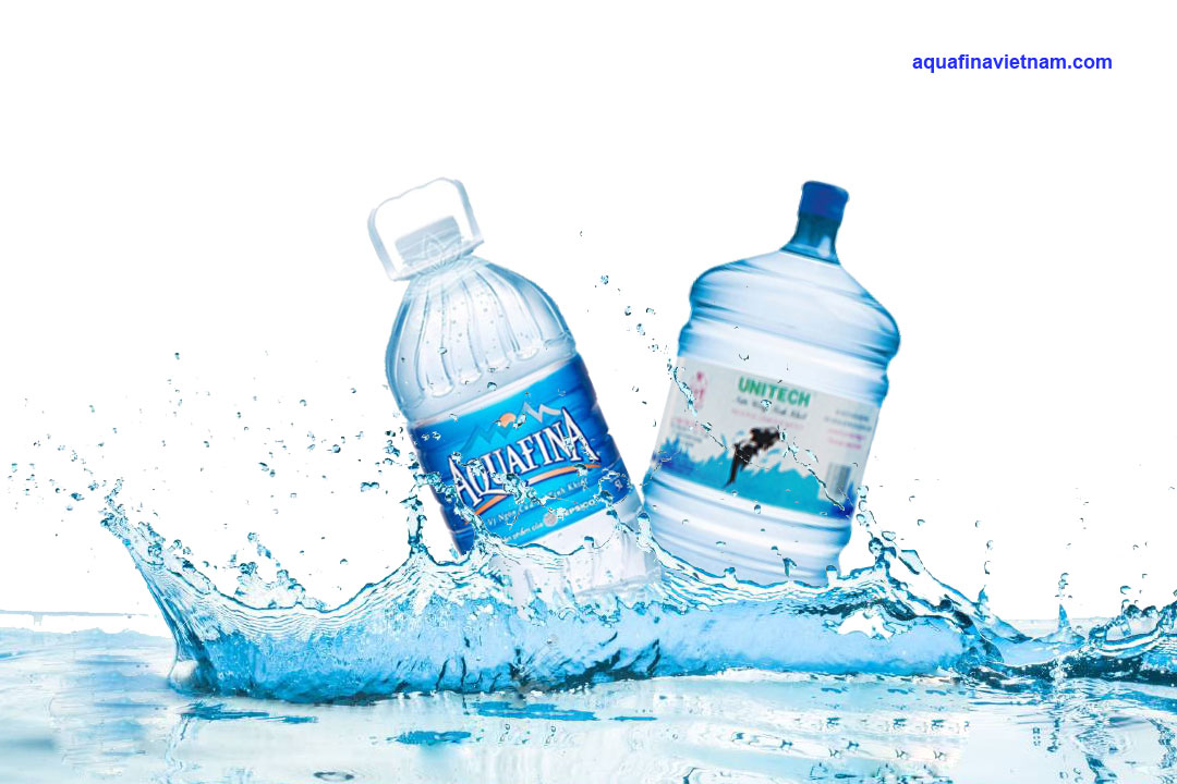 Nên chọn mua nước tinh khiết Aquafina hay Unitech?