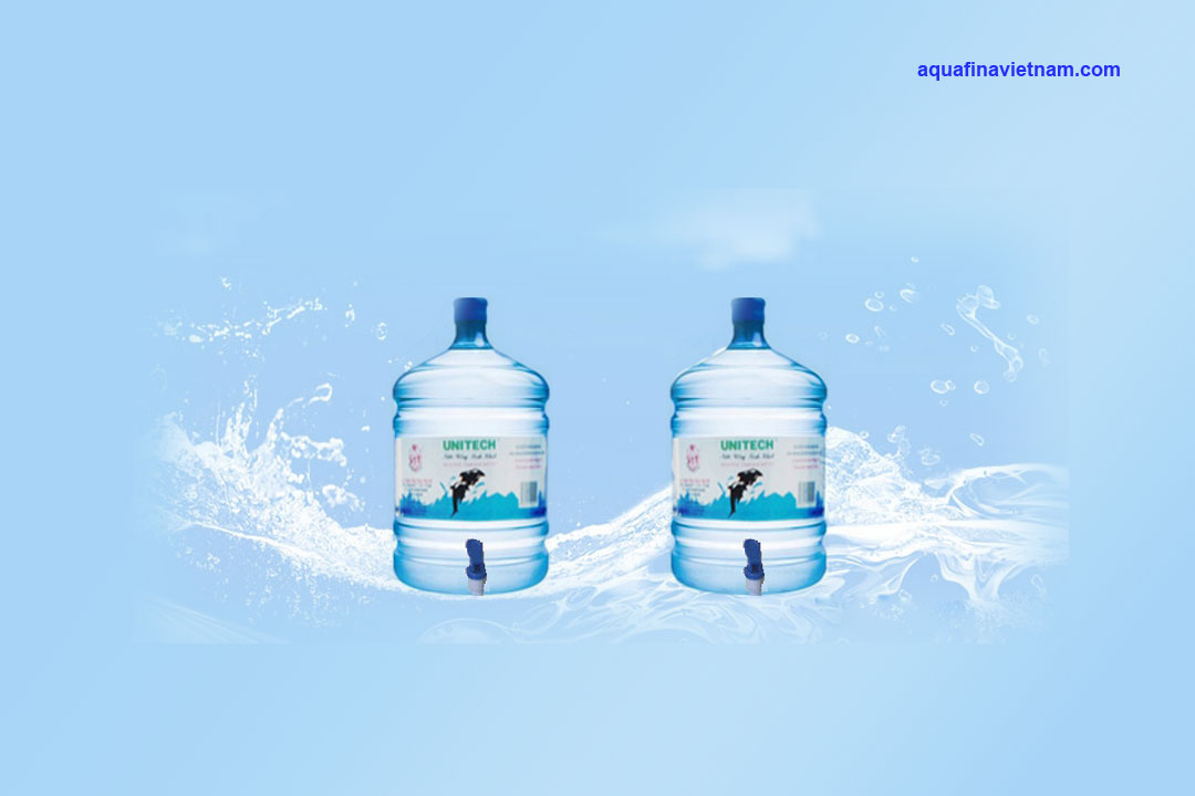 Nên chọn mua nước tinh khiết Aquafina hay Unitech?